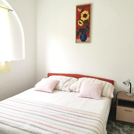 Apartmani Gabi Cesarica Exterior foto